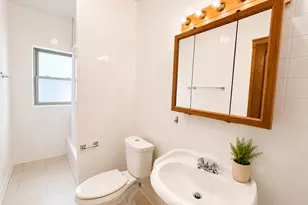1535 W Addison St, Chicago, IL 60613 - Photo 14