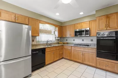 9306 Lavergne Avenue, Skokie, IL 60077 - Photo 6