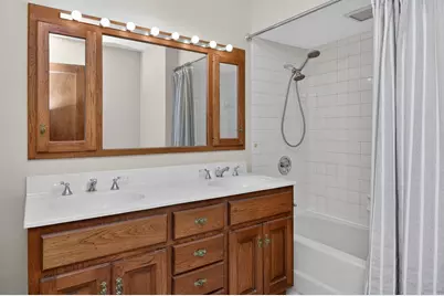 2 S Stough Street, Hinsdale, IL 60521 - Photo 34