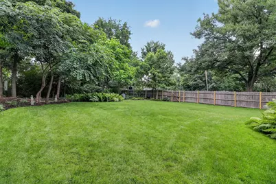 2 S Stough Street, Hinsdale, IL 60521 - Photo 2