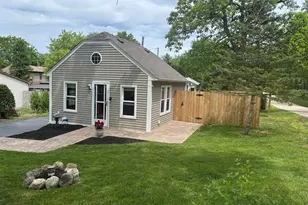 40261 W Beach Ln, Antioch, IL 60002 - Photo 1