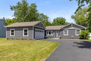 30W676 Woodewind Dr, Naperville, IL 60563 - Photo 1