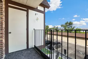 10516 Ridge Cove Dr, Chicago Ridge, IL 60415 - Photo 4