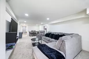 5136 W George St, Chicago, IL 60641 - Photo 24