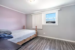 3237 W 38th Pl, Chicago, IL 60632 - Photo 10