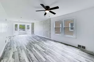 5718 N Parkside Ave, Chicago, IL 60646 - Photo 10