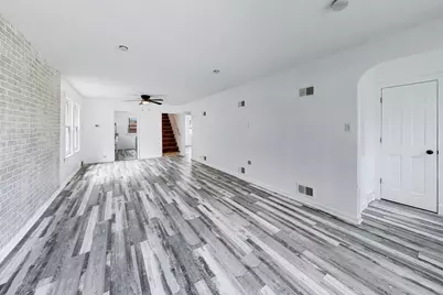 5718 N Parkside Avenue, Chicago, IL 60646 - Photo 4