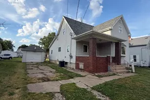 826 Prairie Ave, Kewanee, IL 61443 - Photo 2