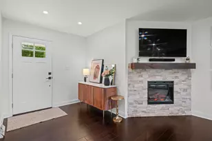 1005 W Firestone Dr, Hoffman Estates, IL 60192 - Photo 16