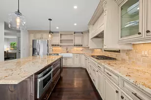 1005 W Firestone Dr, Hoffman Estates, IL 60192 - Photo 10