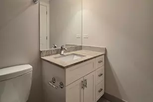 22 N Aberdeen St, Chicago, IL 60607 - Photo 16