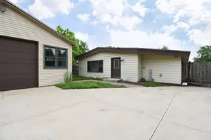2204 W Central Rd, Rolling Meadows, IL 60008 - Photo 24