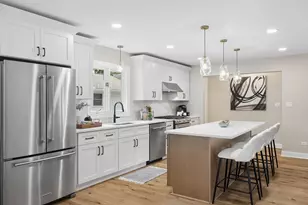 11S506 Whittington Ln, Naperville, IL 60564 - Photo 8
