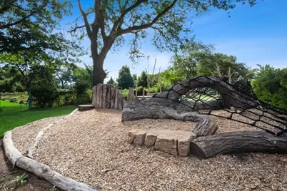 [Address not provided], Chicago, IL 60637 - Photo 36