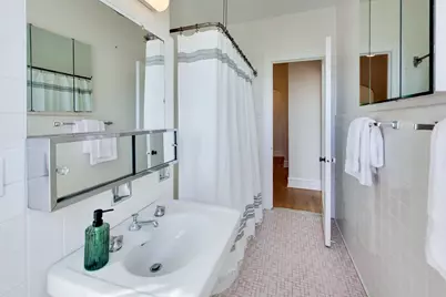 [Address not provided], Chicago, IL 60637 - Photo 18