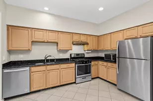 2259 Briar Ct, Hoffman Estates, IL 60169 - Photo 10