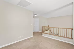 2259 Briar Ct, Hoffman Estates, IL 60169 - Photo 14
