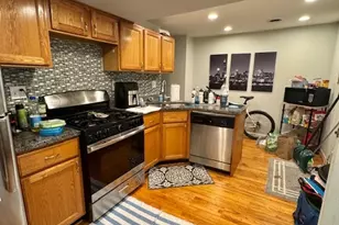 1947 N Cleveland Ave, Chicago, IL 60614 - Photo 2