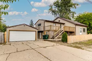 400 Clifton Dr, Round Lake Park, IL 60073 - Photo 1