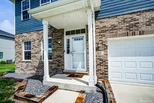 447 Shamrock Ln, Manteno, IL 60950 - Photo 2