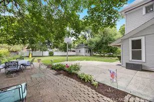 1205 W Downer Pl, Aurora, IL 60506 - Photo 40