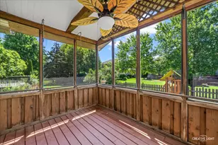 2296 Salisbury Dr, Naperville, IL 60565 - Photo 22