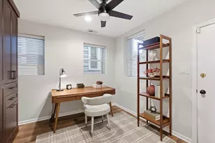 1327 W Barry St, Chicago, IL 60657 - Photo 20