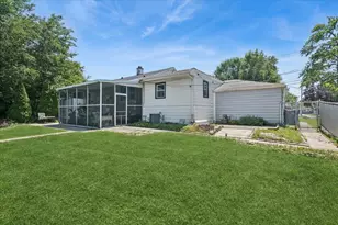 5710 W Hawthorne Ave, Berkeley, IL 60163 - Photo 18