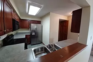661 Lincoln Station Dr, Oswego, IL 60543 - Photo 8