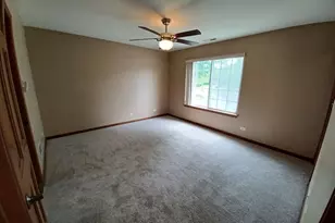 661 Lincoln Station Dr, Oswego, IL 60543 - Photo 14