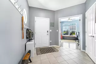 16519 S Fox Run Cir, Plainfield, IL 60586 - Photo 8