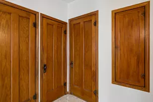 5543 W Berenice Ave, Chicago, IL 60641 - Photo 8