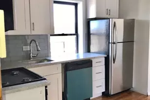 1351 W Roscoe St, Chicago, IL 60657 - Photo 2