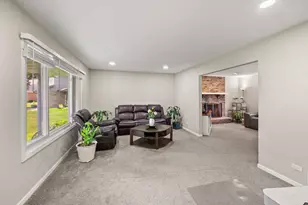 485 W Cimarron Dr, Aurora, IL 60504 - Photo 4