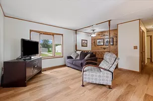 121 Seton Pl, Streamwood, IL 60107 - Photo 6