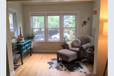 1230 W Wellington Avenue #1, Chicago, IL 60657 - Photo 2