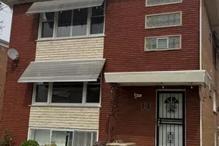 8011 S Komensky Ave, Chicago, IL 60652 - Photo 2