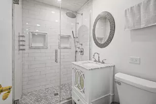 6913 N Concord Ln, Niles, IL 60714 - Photo 10