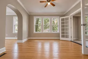 2481 E 74th St, Chicago, IL 60649 - Photo 4