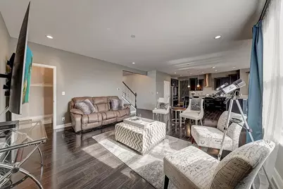 1329 McIntosh Drive, Mundelein, IL 60060 - Photo 4