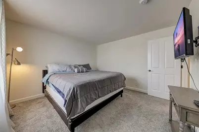 1329 McIntosh Drive, Mundelein, IL 60060 - Photo 18
