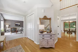 221 Breckenridge Dr, Aurora, IL 60504 - Photo 4