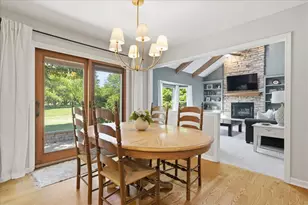 221 Breckenridge Dr, Aurora, IL 60504 - Photo 8
