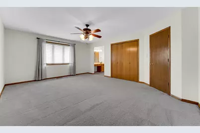 21147 Hunter Woods Drive, Frankfort, IL 60423 - Photo 16