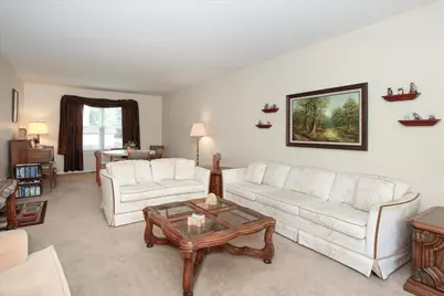 886 Farm Glen Lane, Carol Stream, IL 60188 - Photo 4