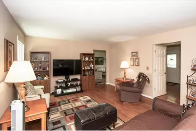 886 Farm Glen Lane, Carol Stream, IL 60188 - Photo 10
