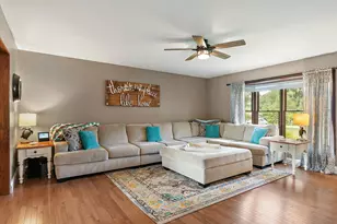 715 Monterrey Terrace, McHenry, IL 60050 - Photo 6