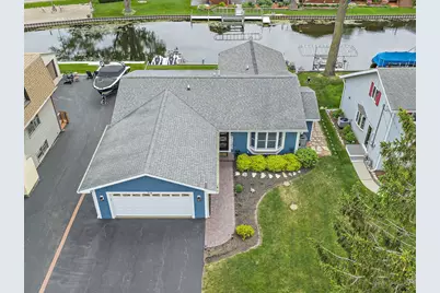 715 Monterrey Terrace, McHenry, IL 60050 - Photo 2