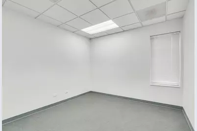 5455 Grand Avenue #301, Gurnee, IL 60031 - Photo 8