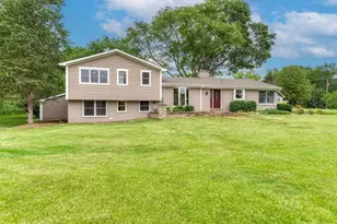 325 Canterbury Ln, Inverness, IL 60010 - Photo 8